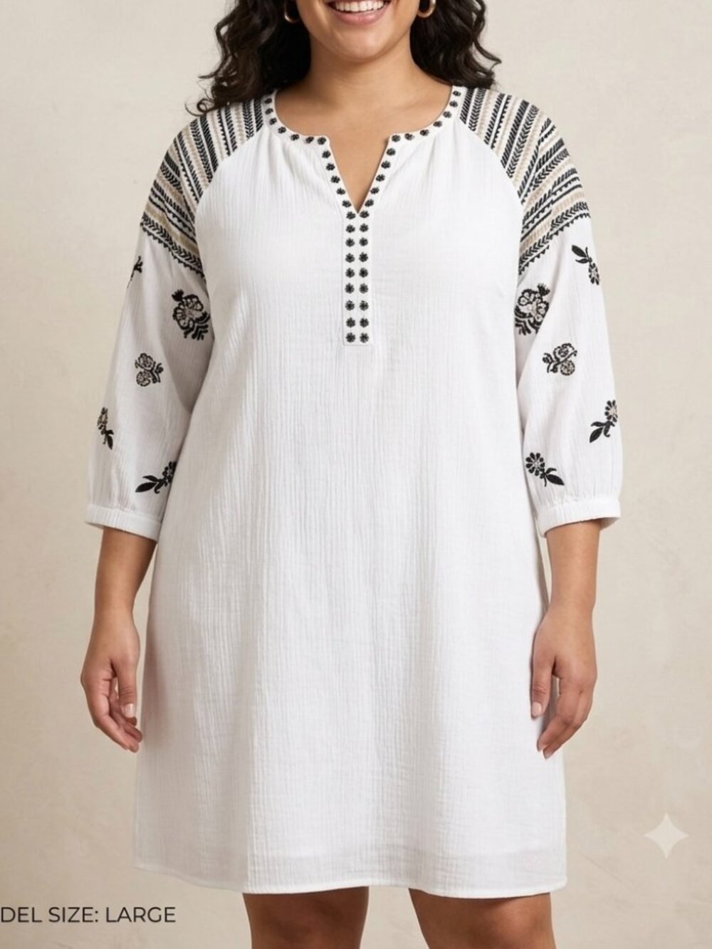 Chico’s Embroidered Crinkle Guaze White/Black Tunic Dress Size 2/Large Boho